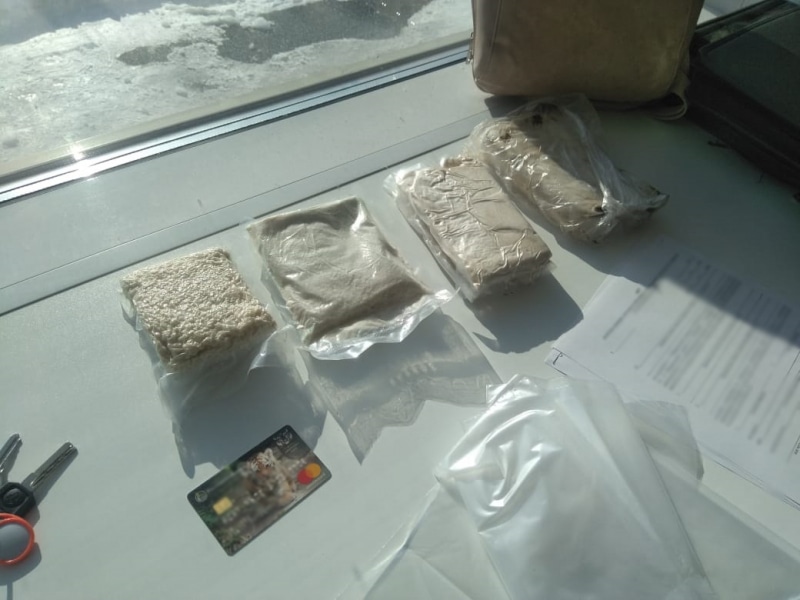 Криминал, Томские новости, полиция наркотики задержали подозреваемая синтетические наркотики соли миксы спайсы Более килограмма «синтетики» изъяли томские полицейские